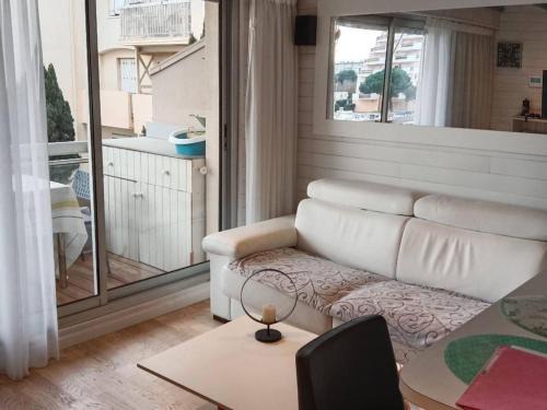 Le Chateau Apartment | Appartement T2 avec Parking Privé et Balcon à Canet Plage - FR-1-696-21