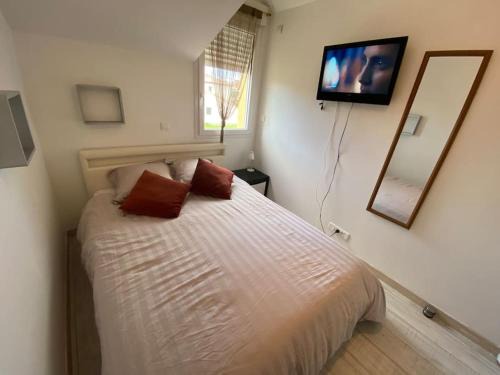 Basse-Goulaine Apartment | Appartement T3 individuel avec accès piscine et jardin privés