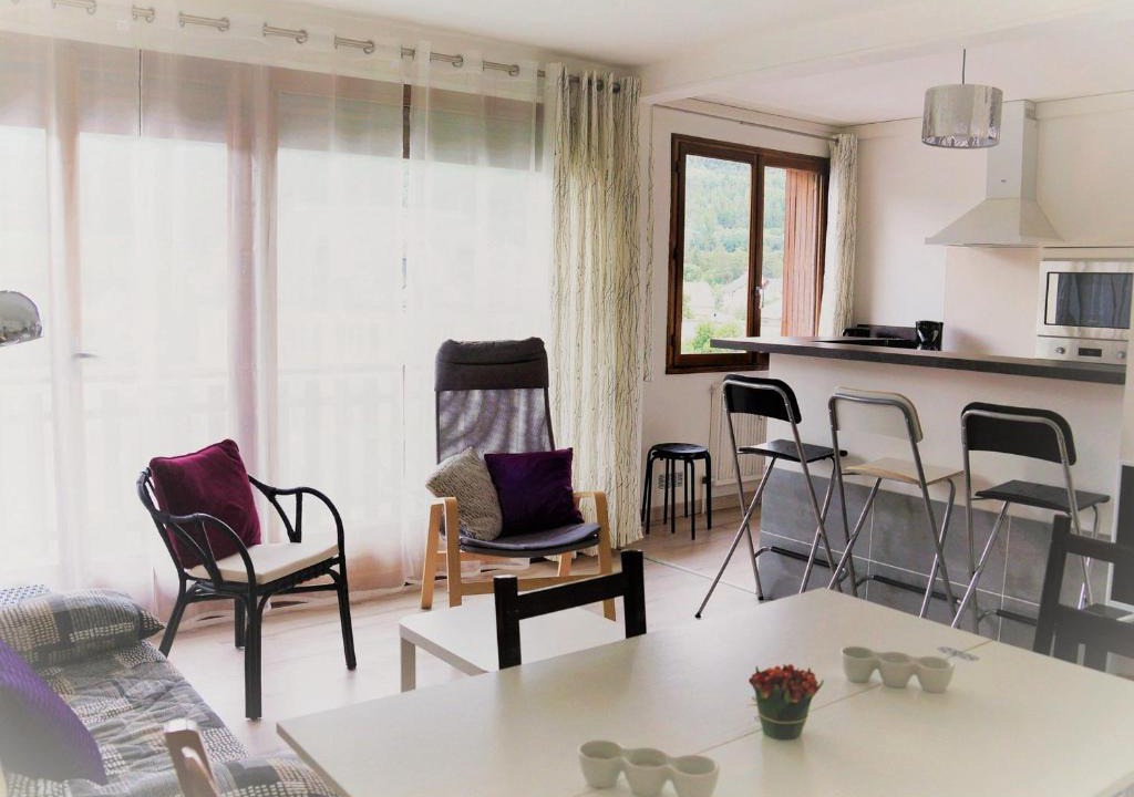 Barcelonnette Apartment | Appartement T3 rénové en centre-ville Barcelonnette, pour 6 pers., balcon - FR-1-165A-21