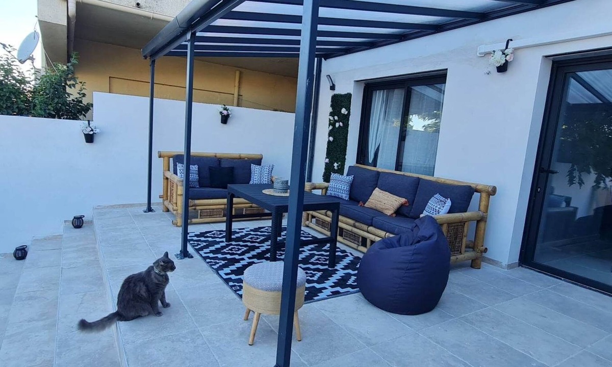 Aigues-Mortes Apartment | Appartement vue Tour de Constance