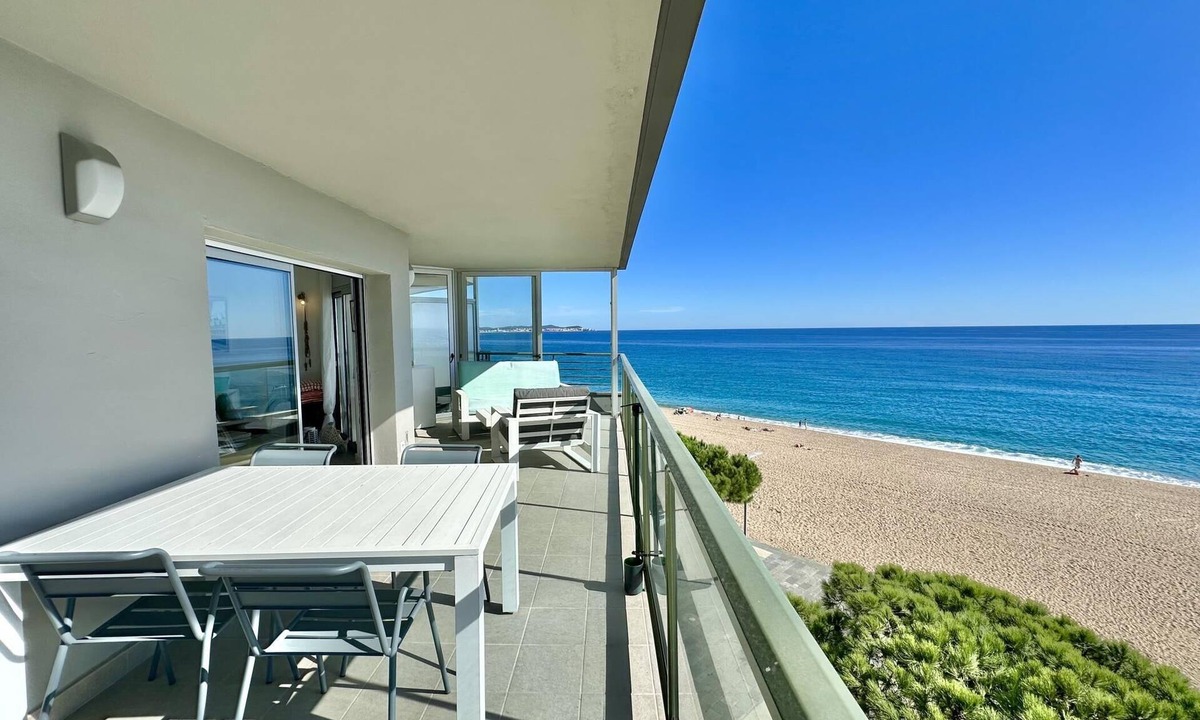Platja d'Aro Apartment | Appartment Blue Fanals apartment on the seafront with panoramic view