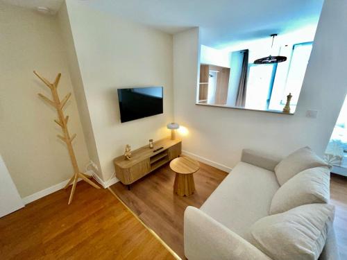 Moulins Apartment | Appartment Mal coiffé