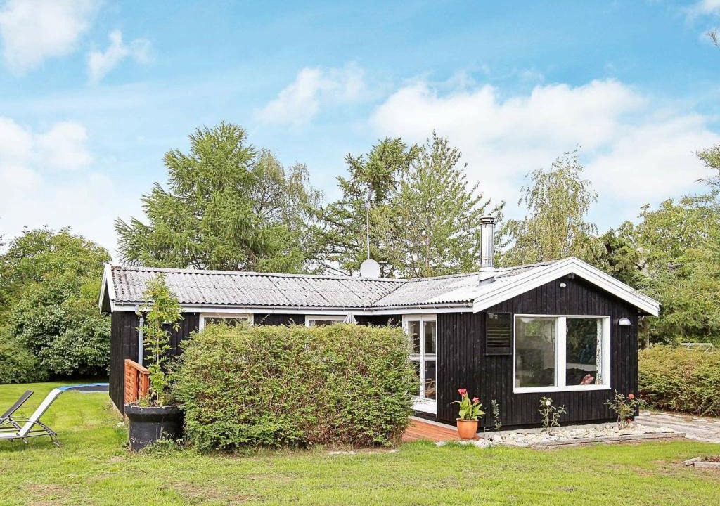 Smidstrup Strand House | Appealing Holiday Home in Hovedstaden with Terrace