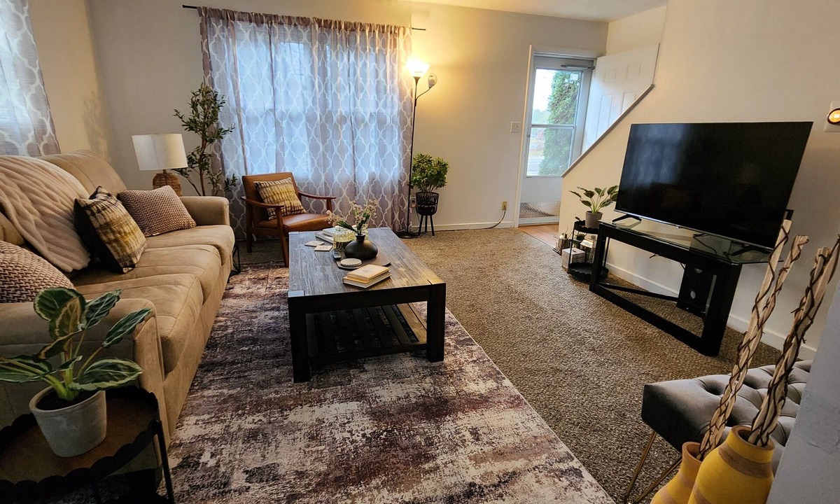 Scottown House | Apple Grove/Nucor Stay in Quiet Country Setting