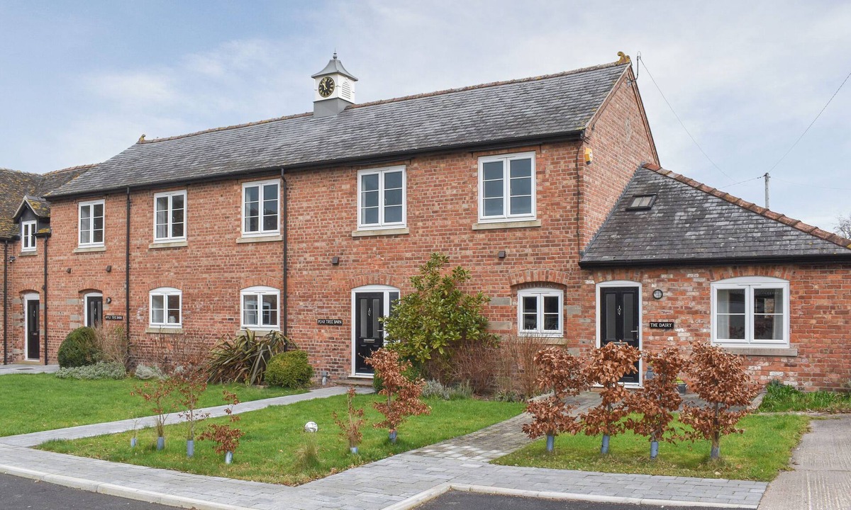 Middlewich Cottage | Apple Tree Barn- UK40791