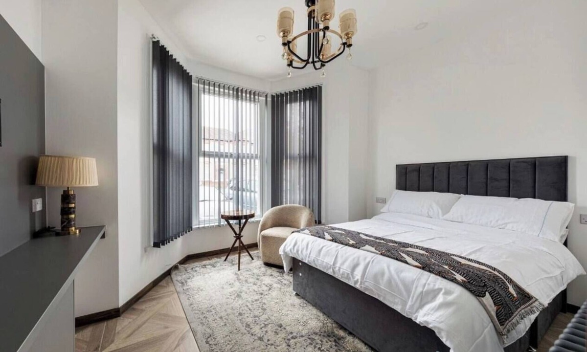 Valentines Apartment | Apple Tree House London 1