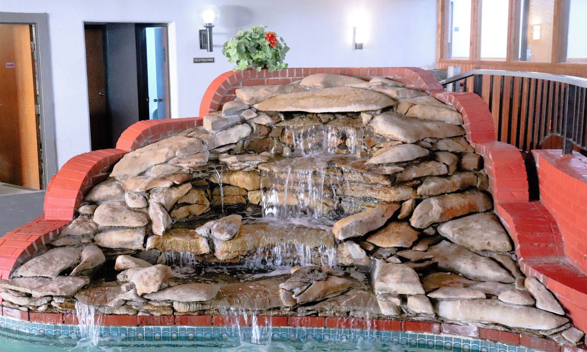 Independence Hotel | Apple Tree Inn and Suites