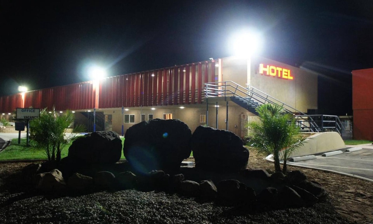 Victorville Hotel | Apple Valley Hotel & Lodge