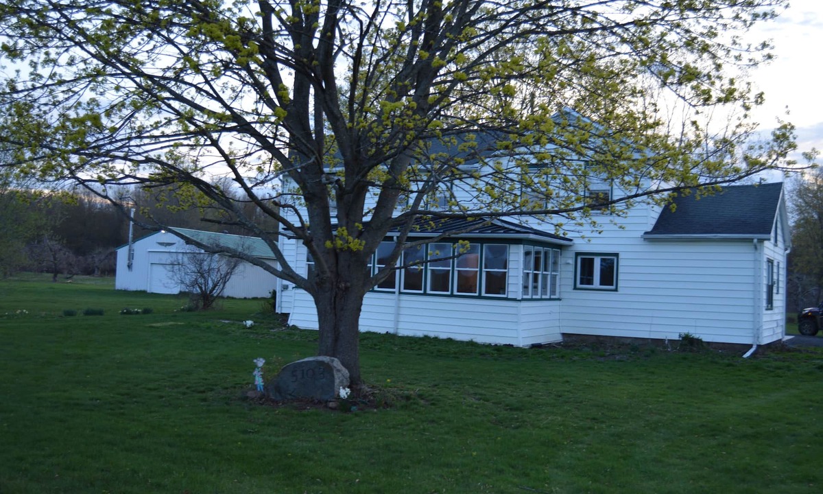Sodus House | Apple View- Quiet, handicap accessible country home!