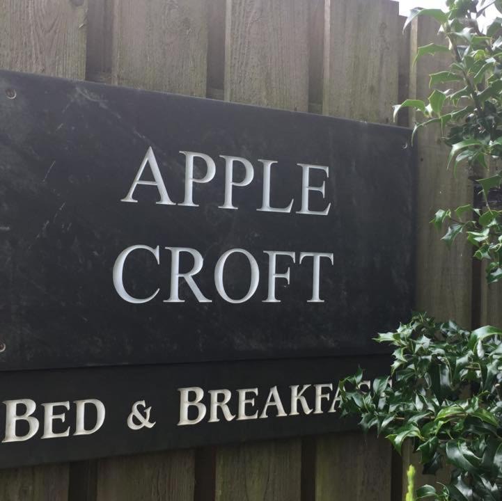 Carlyon Bay Bed & Breakfast | Applecroft Bed and Breakfast