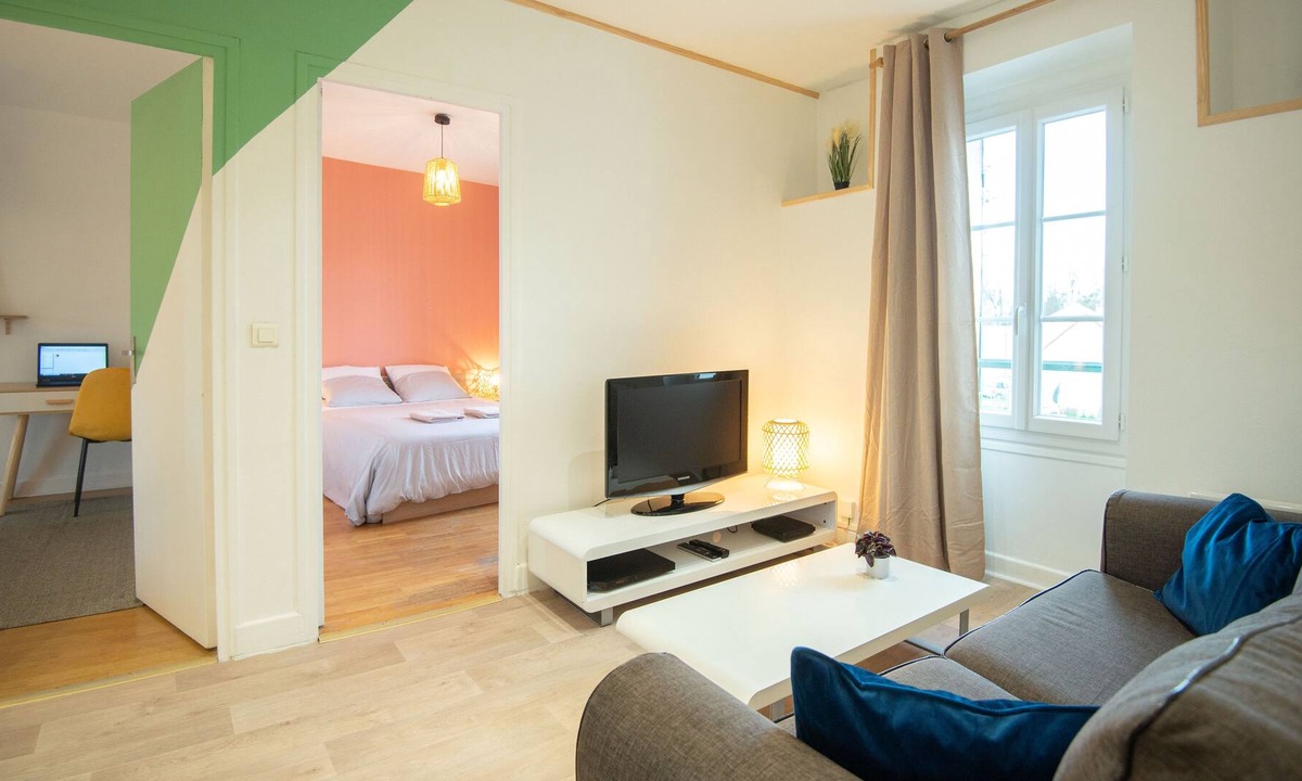 Appoigny Apartment | ★APPOIGNY ★2 BEDROOMS ★GARDEN ★PARKING