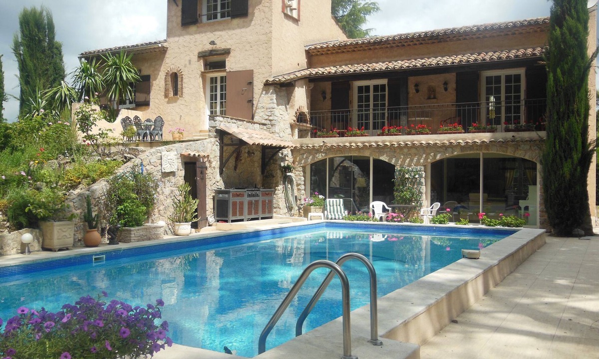 Les Baraques Apartment | APPT 150M2 IN CHARMING HOUSE (Upper House)