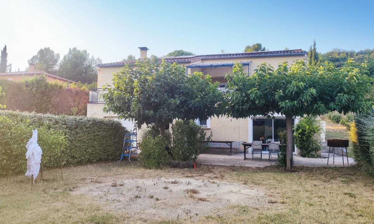 Lieuran-Cabrieres Apartment | APPT AVEC JARDIN PRIVE