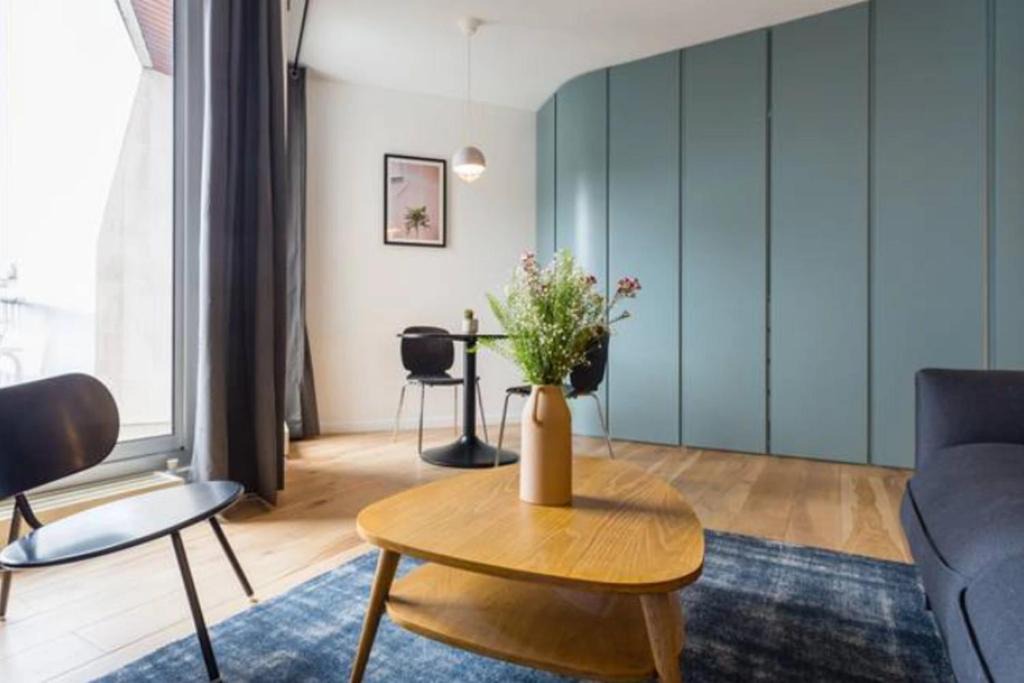 Neuilly-sur-Seine Apartment | Appt calme balcon - Porte Maillot - Arc de Triomphe