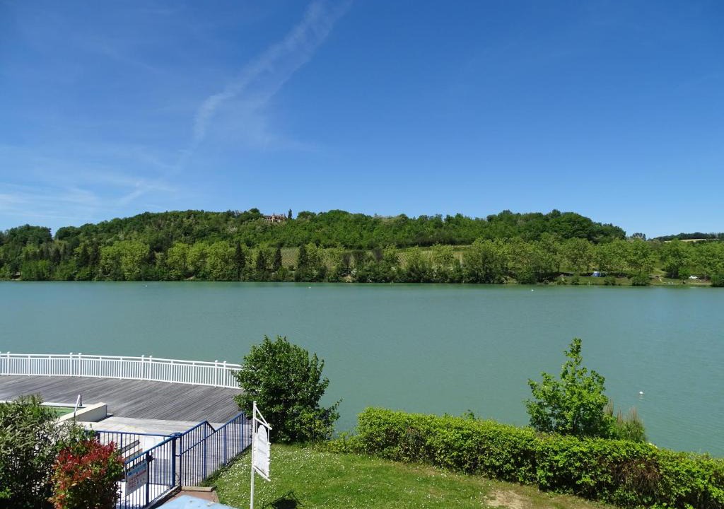 Marciac Apartment | Appt HAMEAU DU LAC, avec piscine