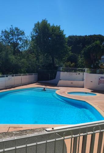 Le Couchant Apartment | Appt LGM, au couchant, piscine, 300m plage