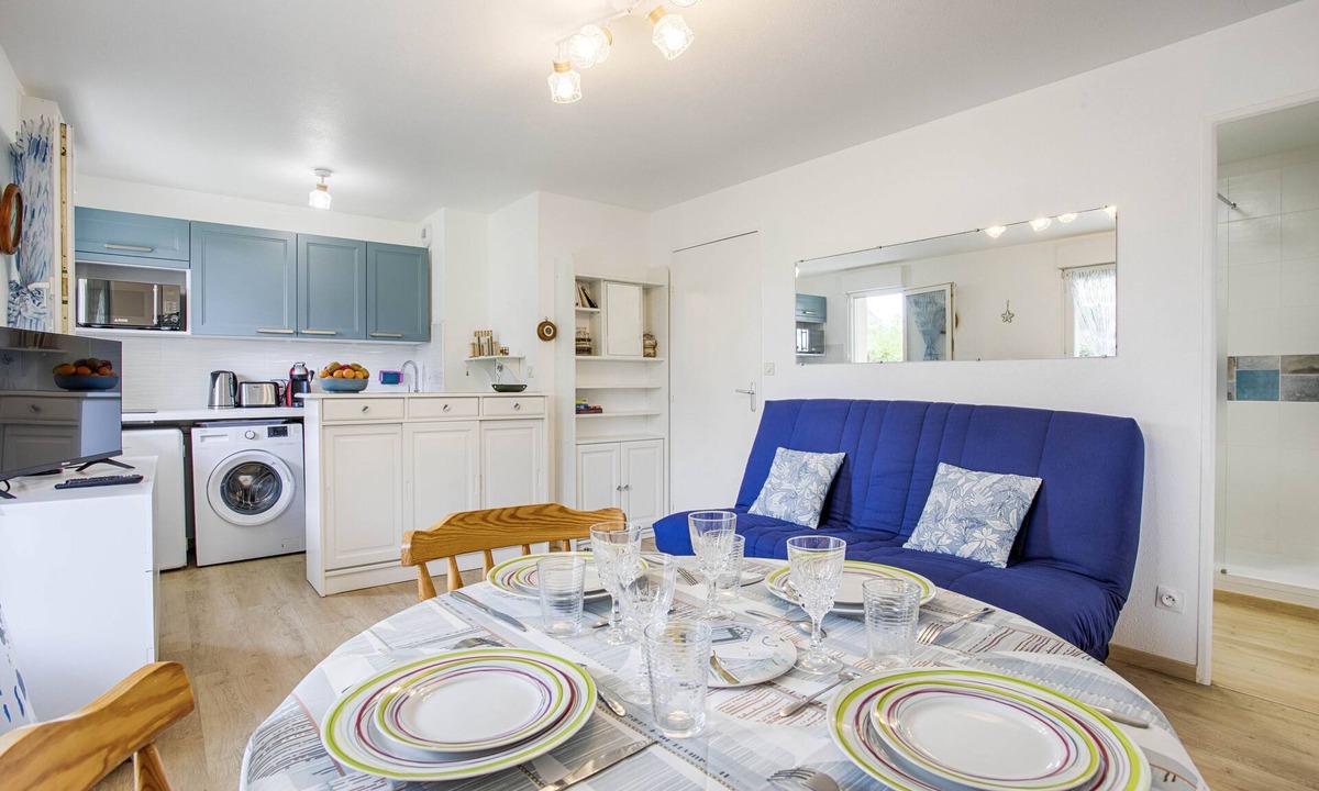 Cabourg Apartment | Appt T3 Refait à Neuf au Rez-de-jardin. Accès Direct Plage et à la Promenade MP