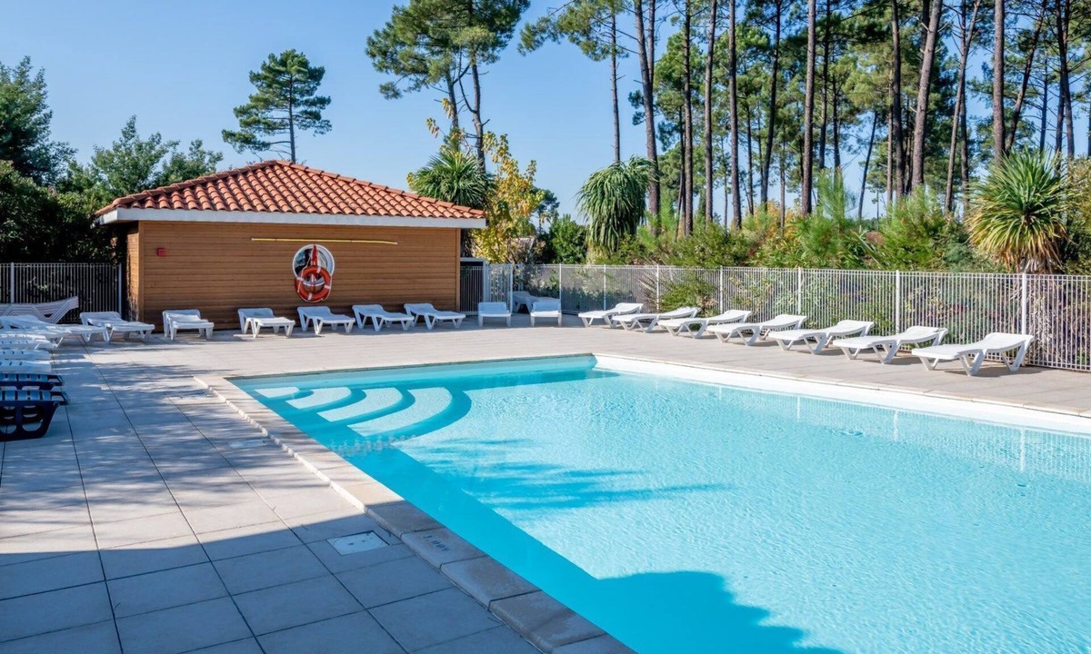 Parentis-en-Born Condo | Apptmt avec accès piscine | A quelques pas du lac!