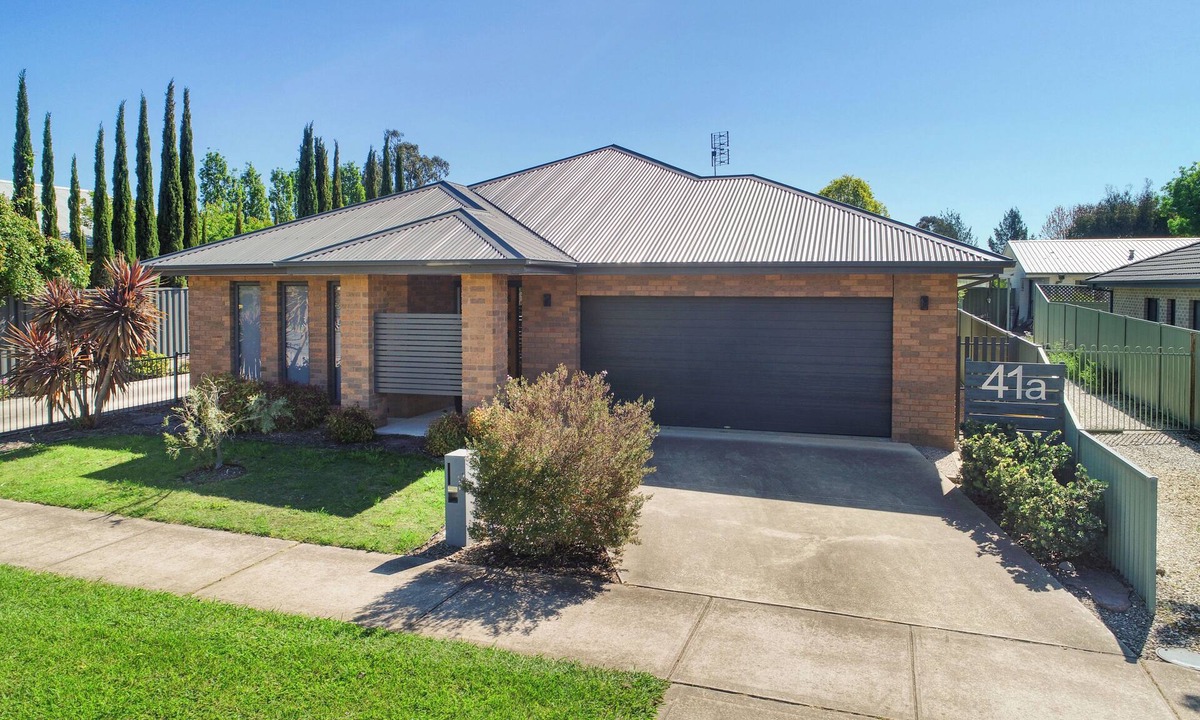 Mansfield House | Apres - Dog Friendly