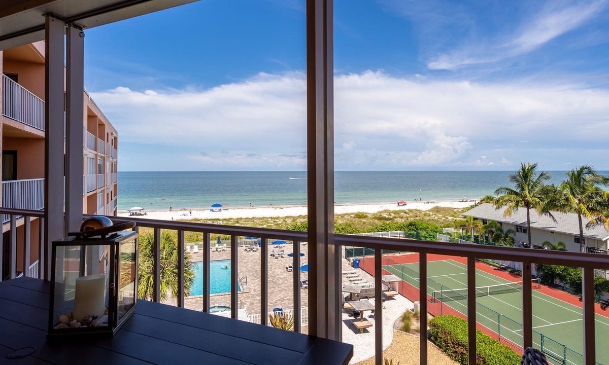 Indian Rocks Beach Condo | April 12-25th SPECIAL- Direct Beachfront Reef Club Luxury- Million View Bchfront