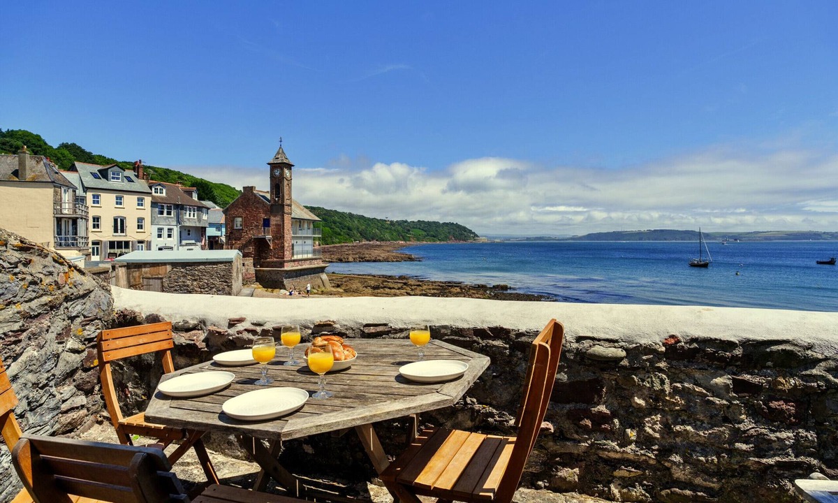 Kingsand Cottage | April Cottage