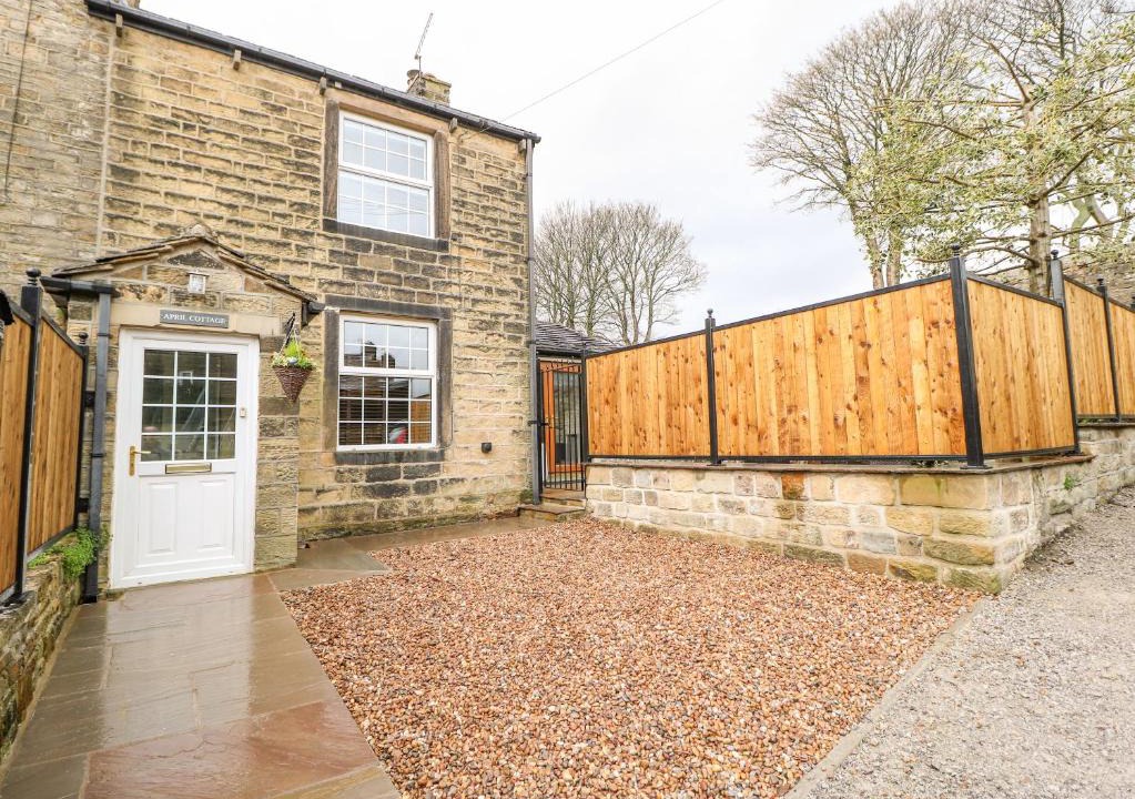 Sutton-in-Craven House | April Cottage