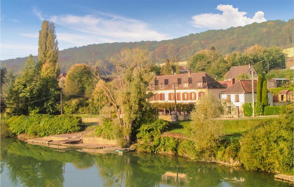 Jaulgonne House | Apt B