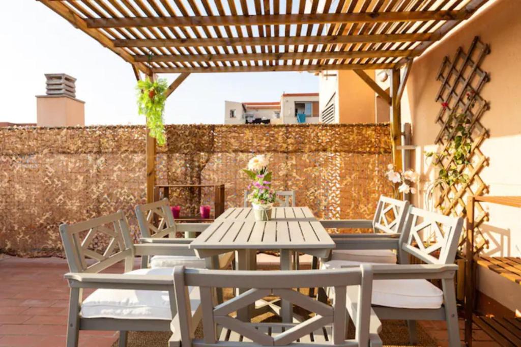 Sant Adria de Besos Apartment | Apt.p/5 15min from Barcelona and Beaches W/Terrace