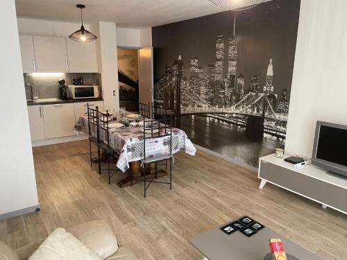 Roseraie - Orgemont Apartment | Apt PMR 2 chambres avec parking, proche tram