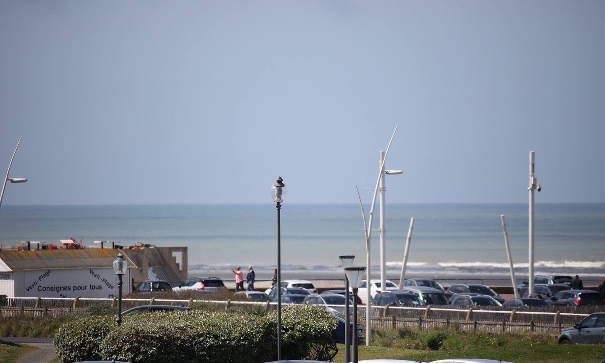 Le Touquet-Paris-Plage Apartment | Apt with balcony sea view, 4 p., full SOUTH, 3 *.bien placé, près des commerces