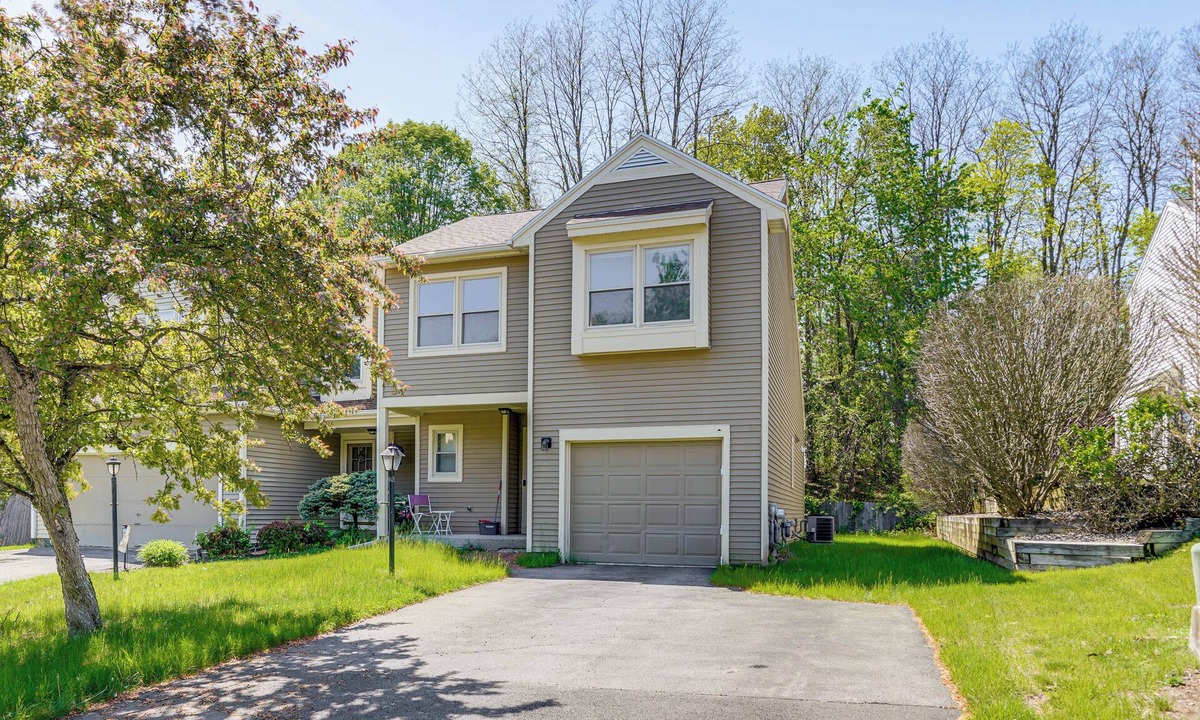 Guilderland Center Apartment | Apt within Townhome: Albany Estate w/Yard Access