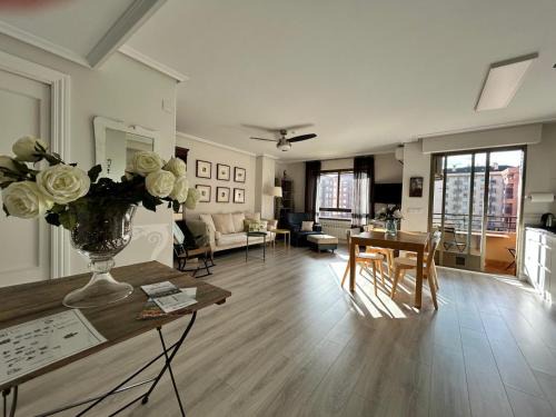Logrono Apartment | Apto La Estambrera IV Wifi y Aire Acondicionado