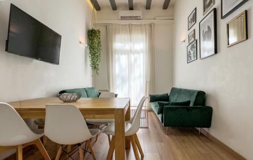 El Parc i la Llacuna del Poblenou Apartment | Aqua Apartment by Olala Homes