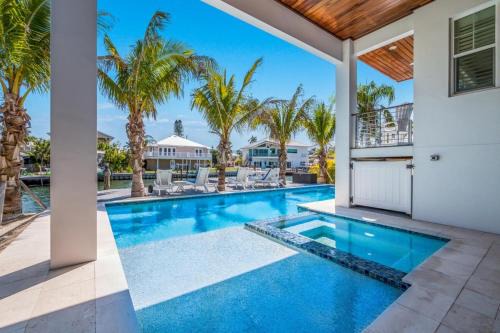 Holmes Beach House | Aqua Bay