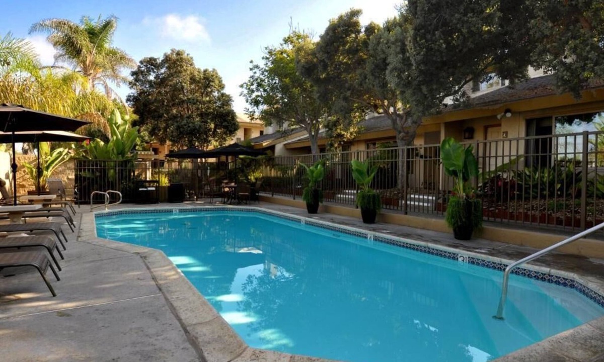 Townsite House | Aquamarine Villas