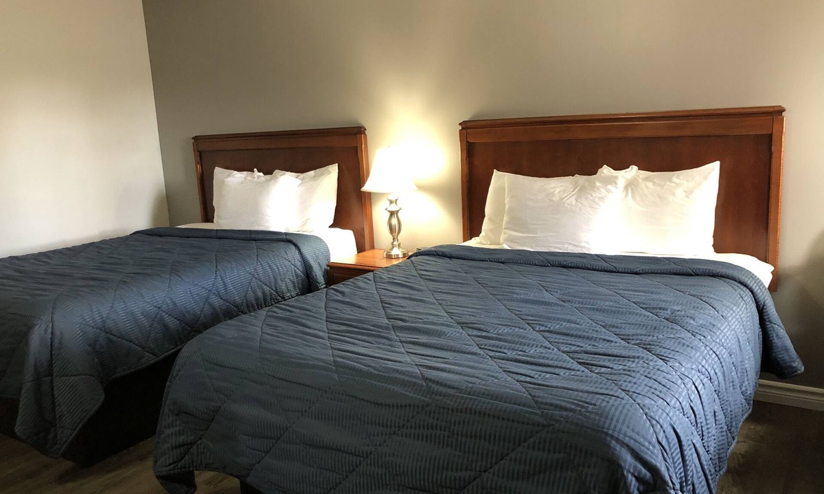 Balderson Hotel | Aquarius Motel