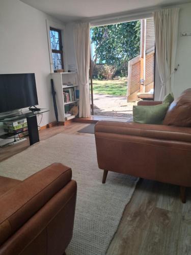 Plimmerton Bed & Breakfast | Aquavilla Studio