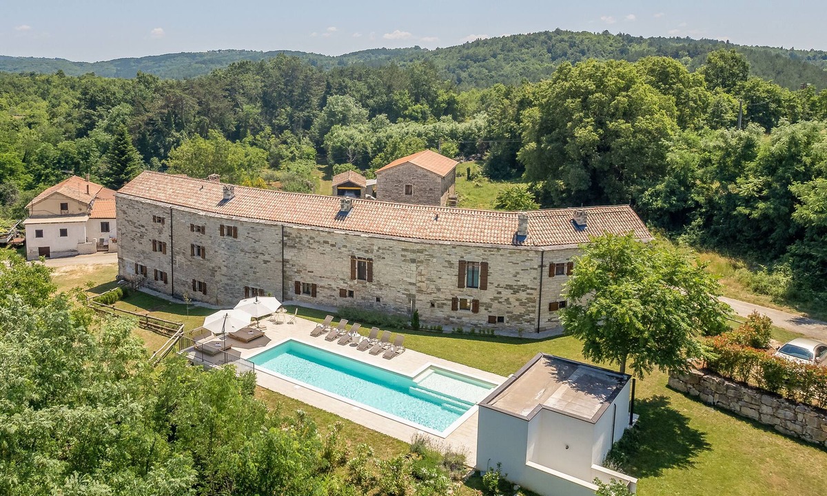 Groznjan Villa | Aquileia Residence # 3 - peaceful, private garden, large pool, close to Grožnjan