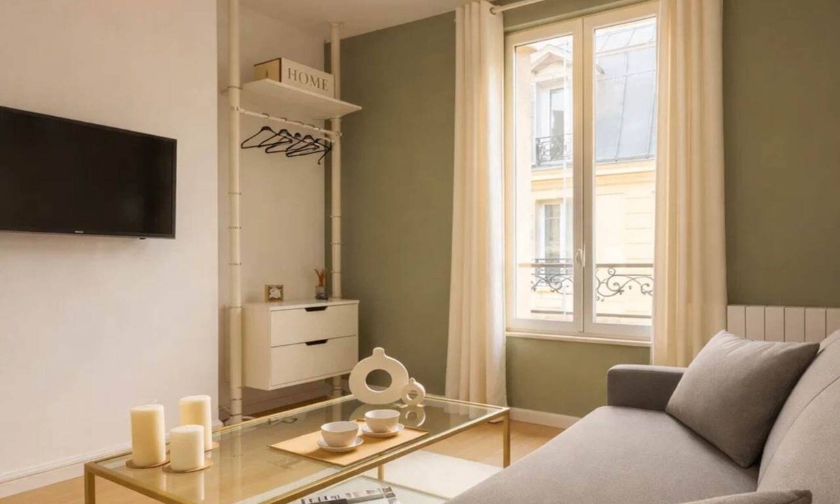 Batignolles Apartment | Arc de Triomphe - Deluxe studio