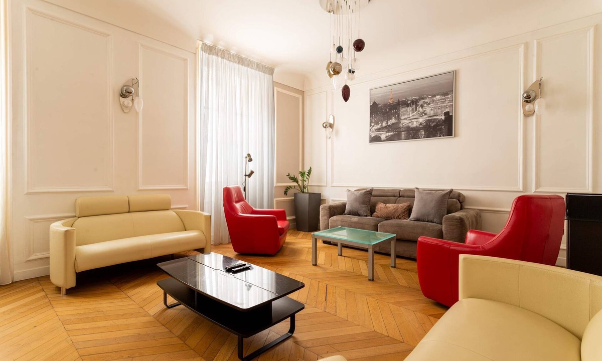 Ternes House | Arc de Triomphe : Home - A/C & Parking & Jacuzzi