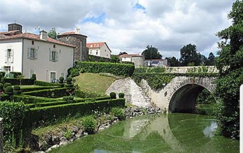 Vouvant House | Arc en Ciel
