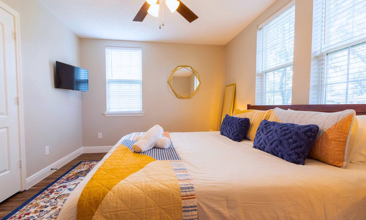 Pasadena House | Arcade Fun: Game Room, Patio & 2 King Beds