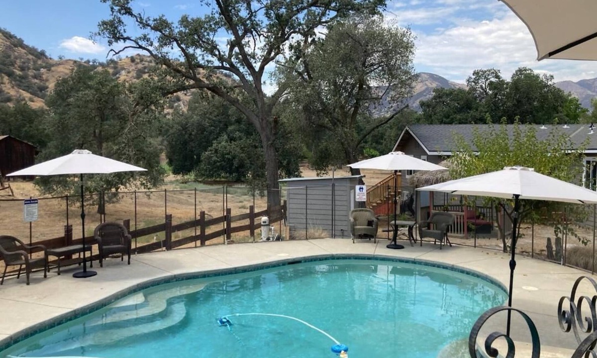 Three Rivers Cottage | Arcade Games/Shared Pool/Walk to Town/Large Deck with Mountain Views
