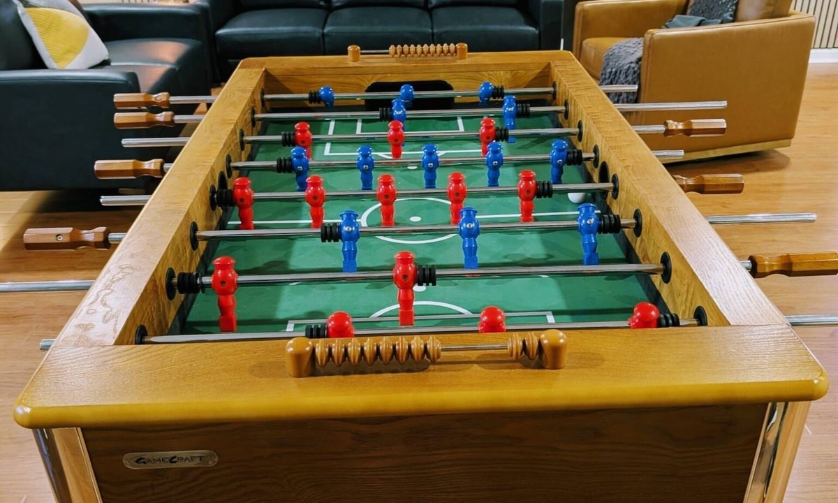 East Cobb House | Arcade Shuffleboard Poker Firepit Grill @ Battery