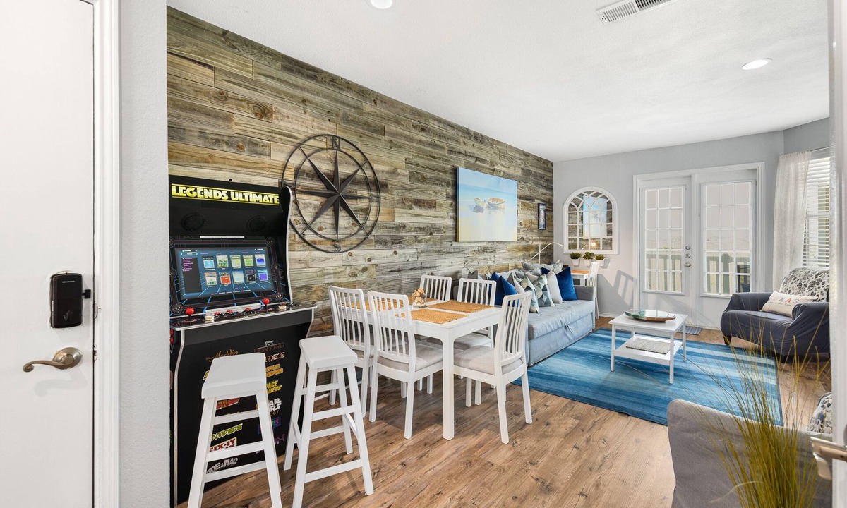 Corpus Christi Condo | ArcadeFun! Walk2Beach! Hot tub! Heated Pool! Sleeps7! Pets!