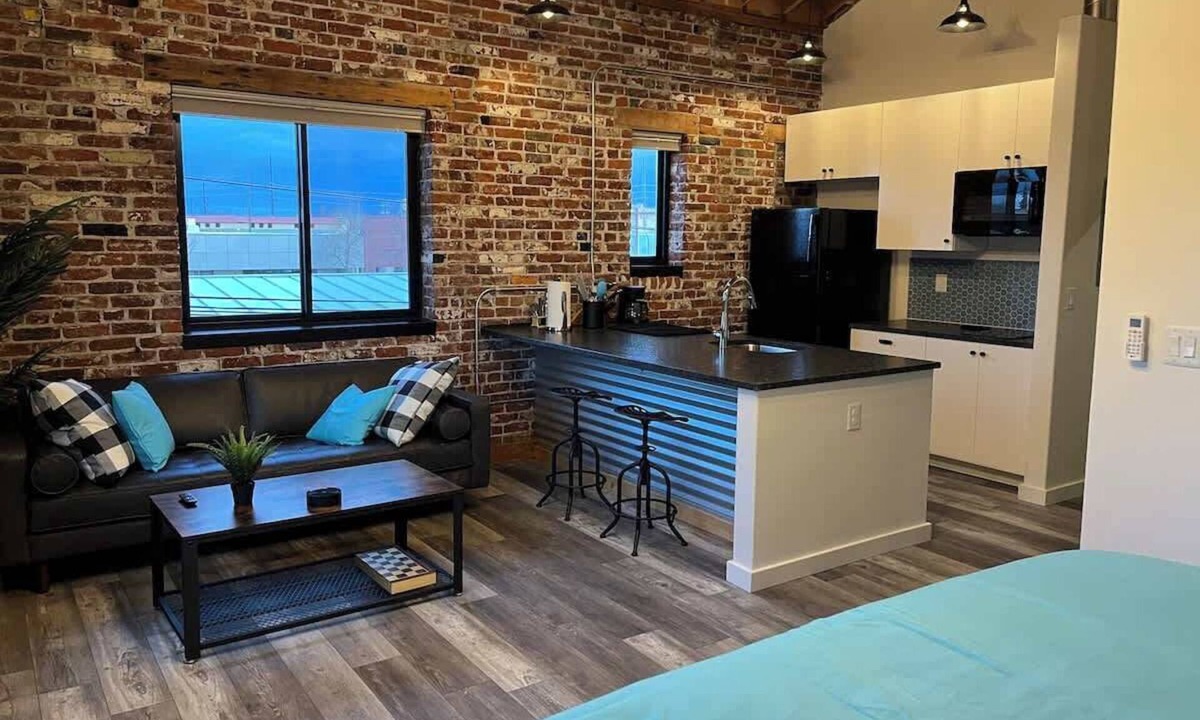 Redmond Apartment | Arch Building Lofts - Unit 6