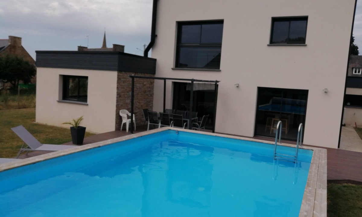 Saint-Denoual House | Architect-designed house with swimming pool