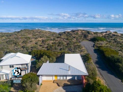 Goolwa Beach House | Architect Designed House Nestled in the Dunes