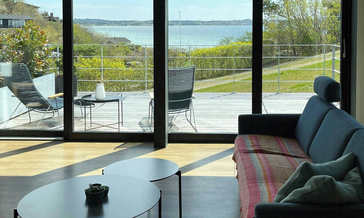 Handrup Strand House | Architect-designed house with sea views