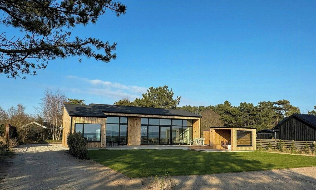 Knebel House | Architect-designed house by the sea